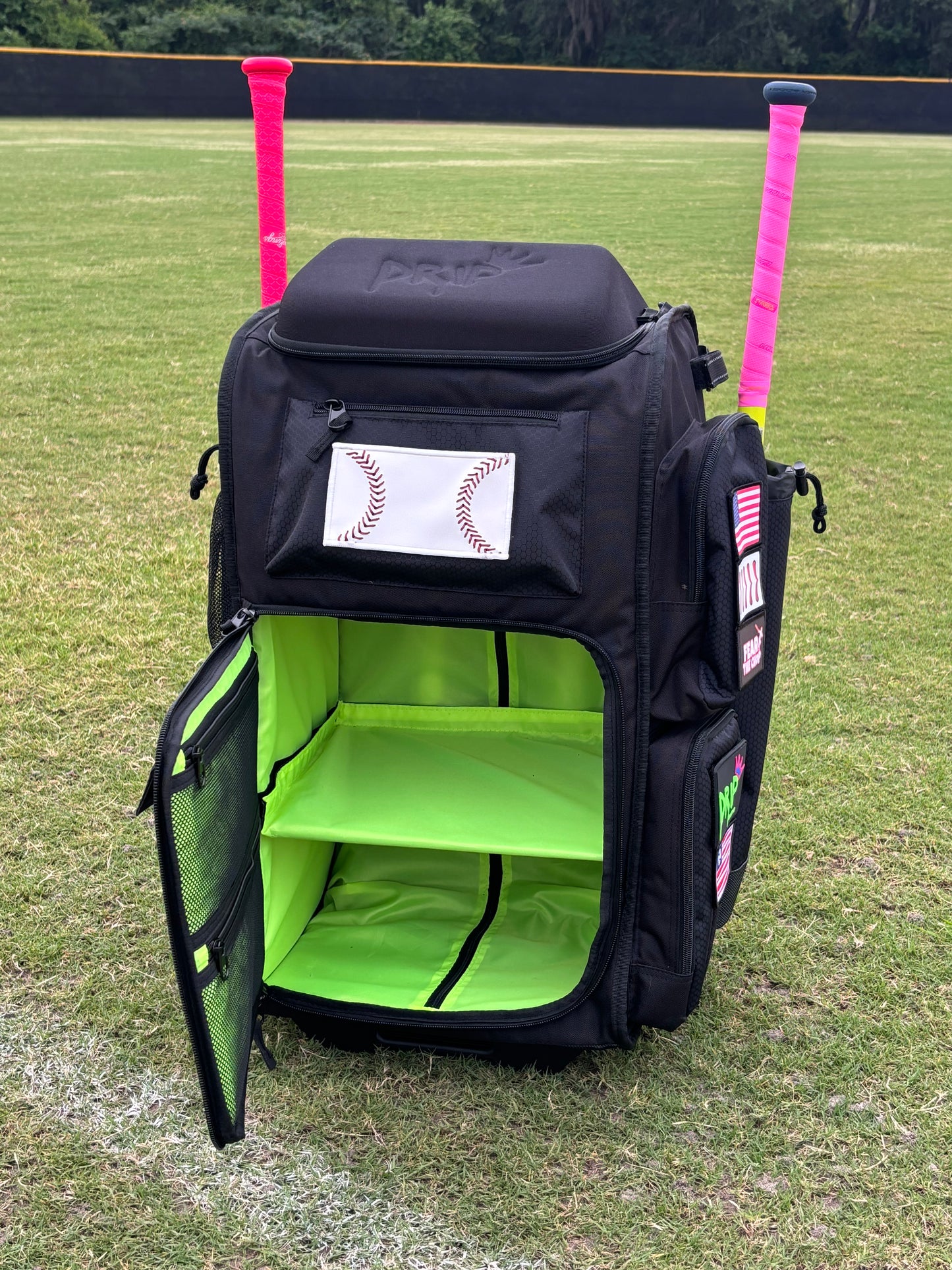 DRIP Roller Bag